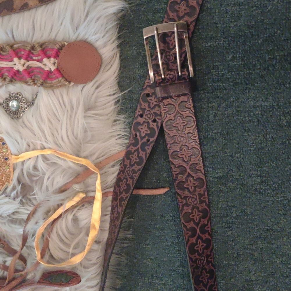 Boutique + Vintage Belt Lot Bundle - 17 Belts - Picture 7 of 8